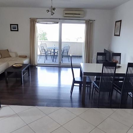 Apartments Emma Кострена Екстериор снимка
